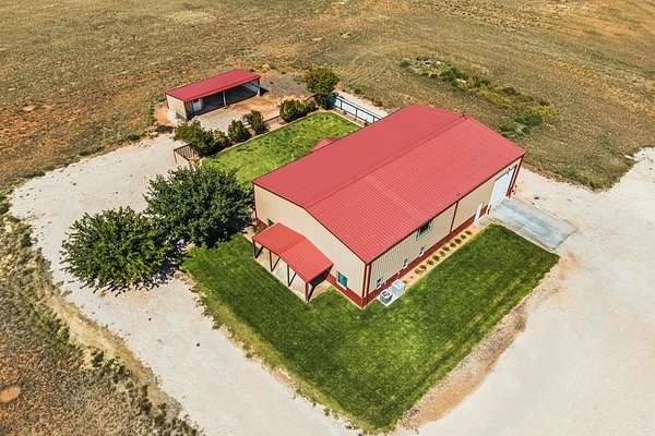 5.45 Acres of Residential Land with Home for Sale in Seminole, Texas