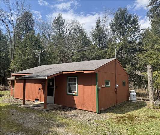 2.52 Acres of Residential Land with Home for Sale in McDonough, New York