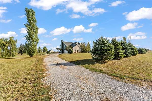 5 Acres of Residential Land with Home for Sale in Mansfield, Illinois