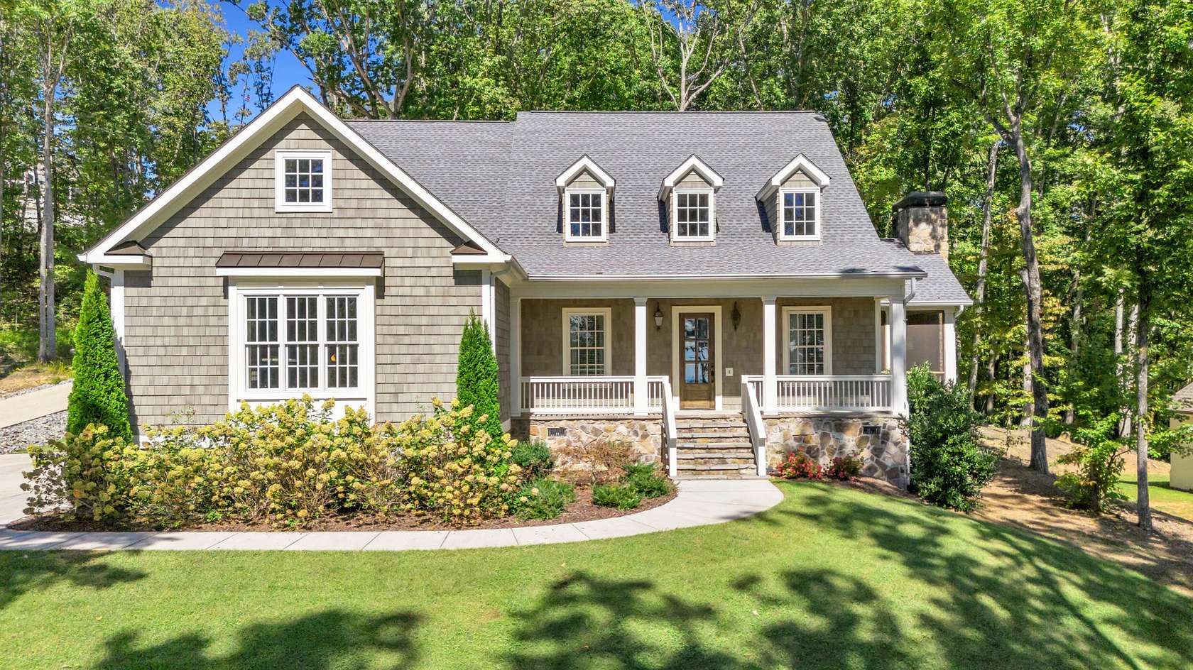 1.9 Acres of Residential Land with Home for Sale in Signal Mountain, Tennessee