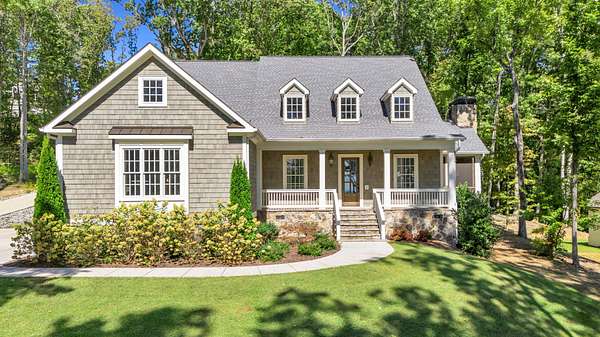 1.9 Acres of Land with Home for Sale in Signal Mountain, Tennessee