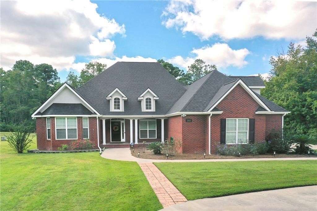 2 Acres of Residential Land with Home for Sale in Woodbine, Georgia