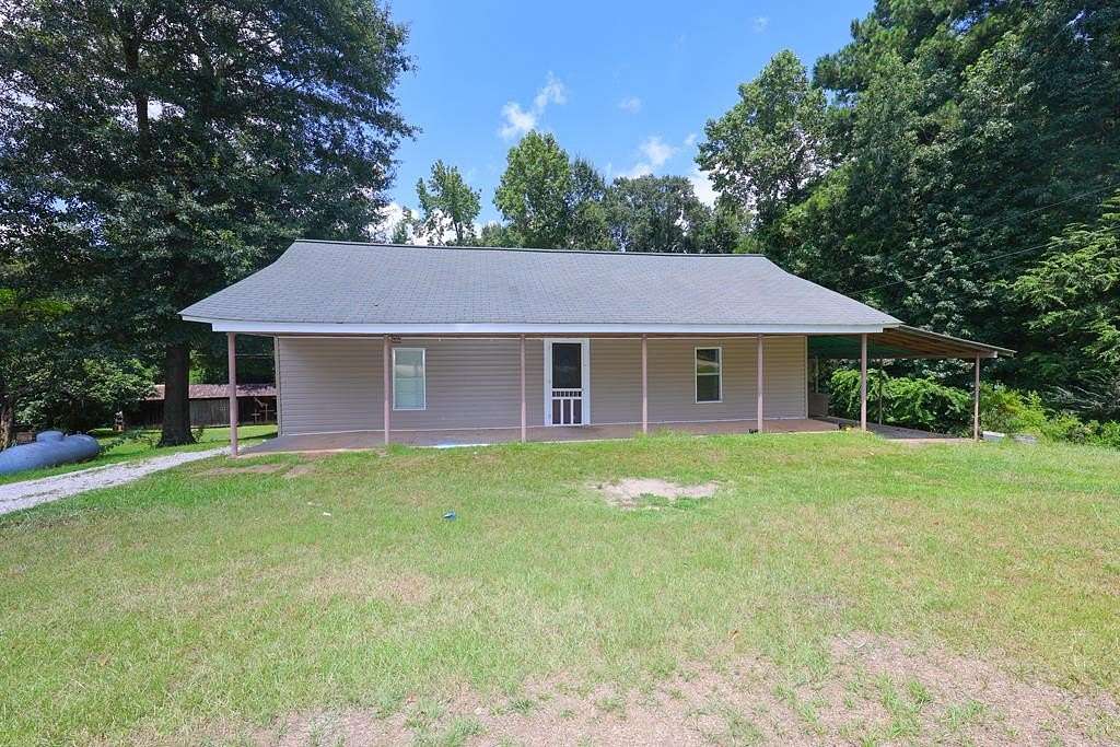 4 Acres of Residential Land with Home for Sale in Franklin, Georgia
