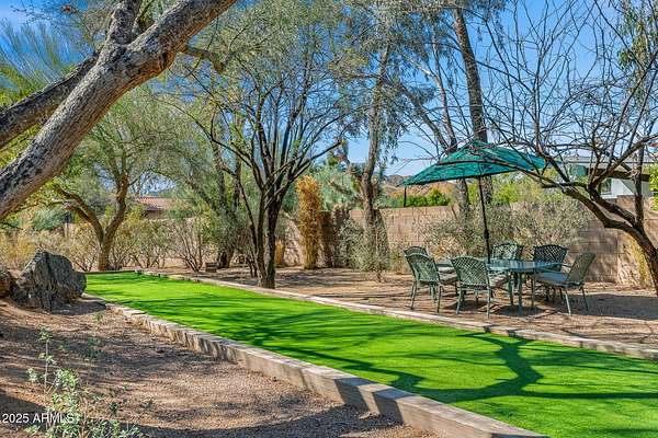 1.27 Acres of Residential Land for Sale in Paradise Valley, Arizona