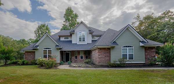 2.18 Acres of Residential Land with Home for Sale in Mena, Arkansas