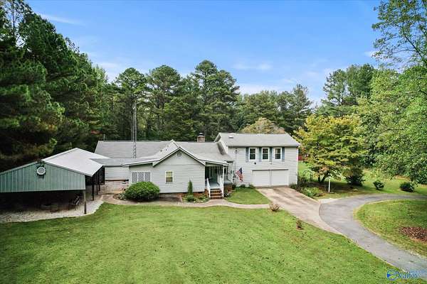 6 Acres of Residential Land with Home for Sale in Athens, Alabama