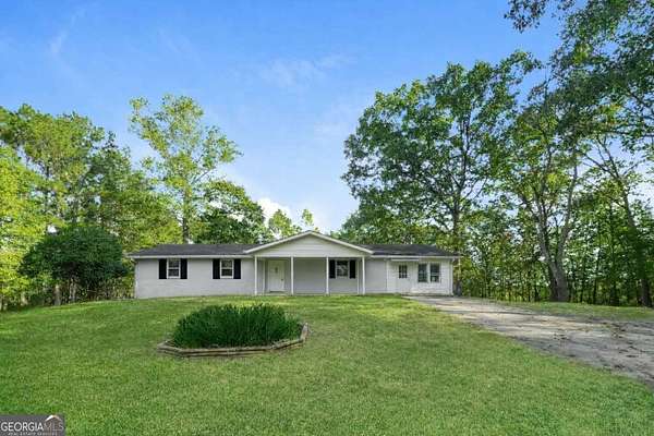 11 Acres of Land with Home for Sale in Bremen, Georgia