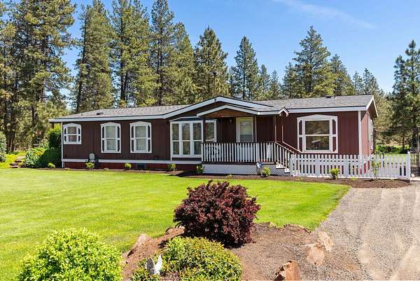 9.5 Acres of Residential Land with Home for Sale in Spokane, Washington