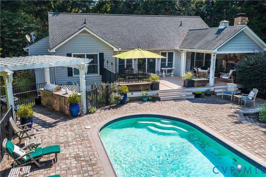 1.76 Acres of Residential Land with Home for Sale in Deltaville, Virginia