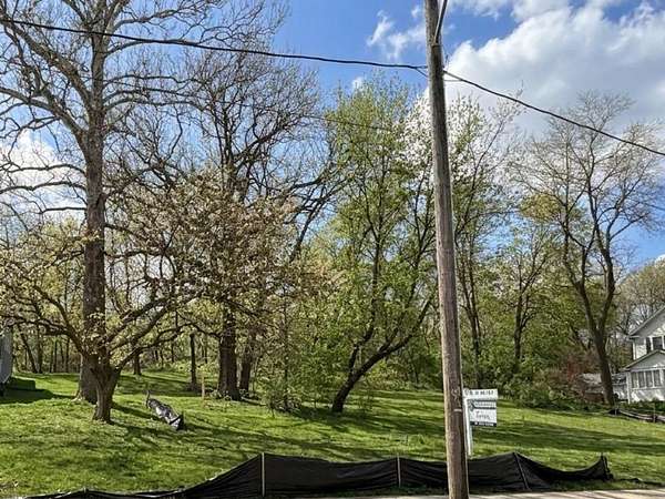 0.39 Acres of Residential Land for Sale in St Charles, Illinois