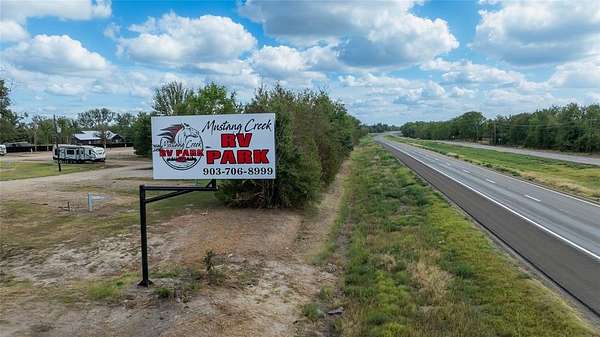 7 Acres of Commercial Land for Sale in Paris, Texas