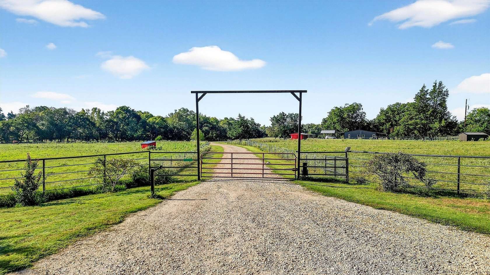 20 Acres of Agricultural Land with Home for Sale in Denison, Texas