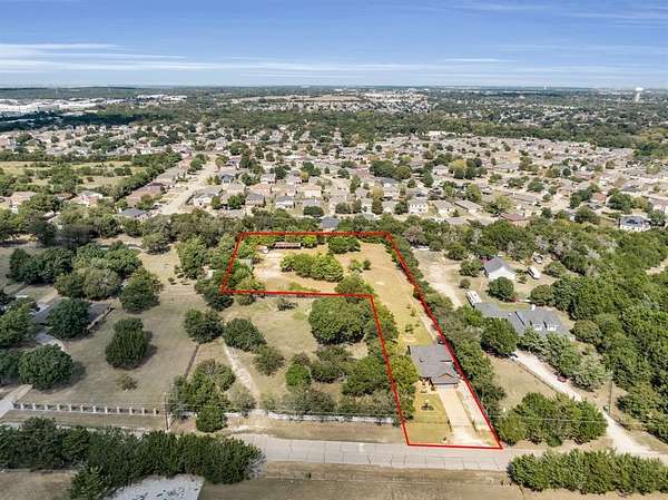 2 Acres of Residential Land with Home for Sale in Cedar Hill, Texas