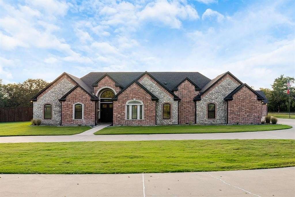 5 Acres of Residential Land with Home for Sale in Greenville, Texas