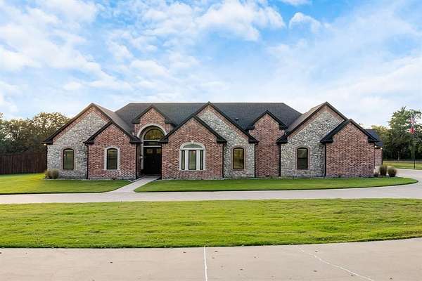 5 Acres of Residential Land with Home for Sale in Greenville, Texas