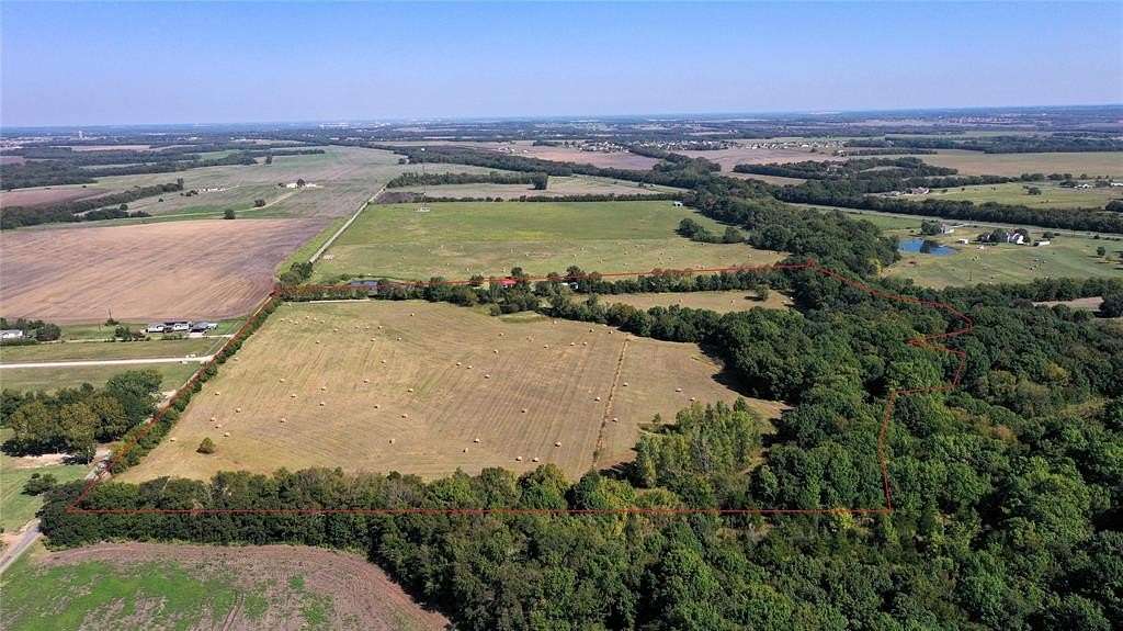 32.3 Acres of Agricultural Land for Sale in Van Alstyne, Texas