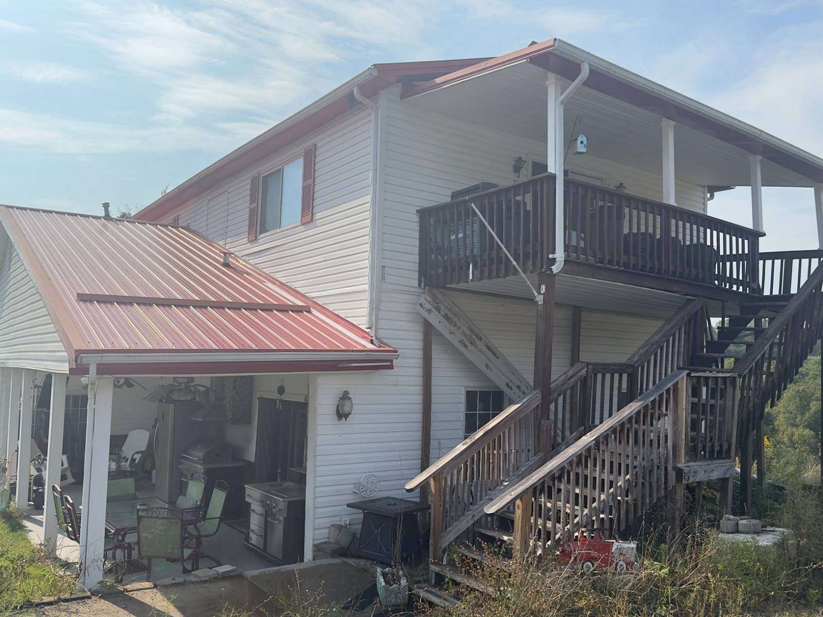 4.25 Acres of Residential Land with Home for Sale in South Charleston, West Virginia