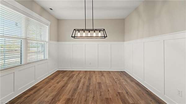 10 Acres of Residential Land with Home for Sale in Ivor, Virginia