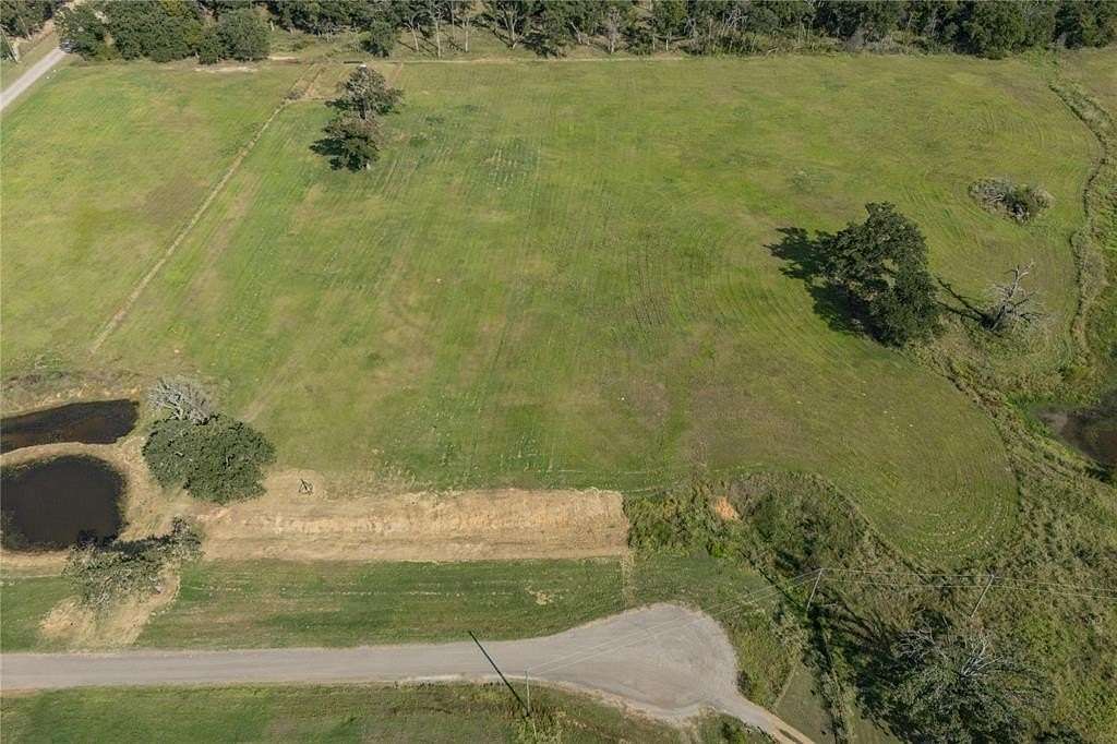 5 Acres of Land for Sale in Athens, Texas