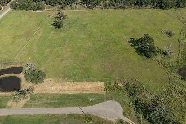 5 Acres of Land for Sale in Athens, Texas