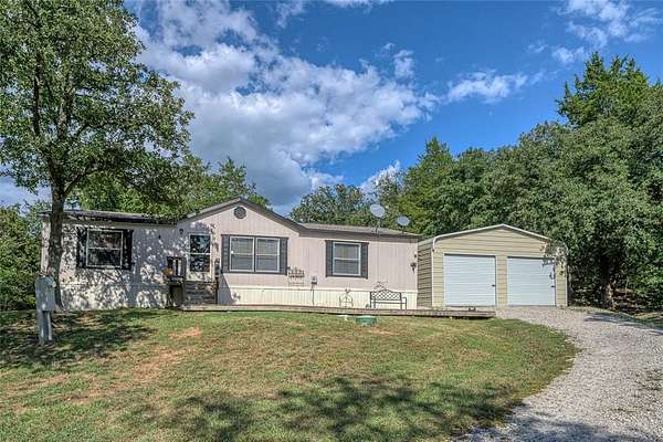 6.5 Acres of Residential Land with Home for Sale in Gainesville, Texas