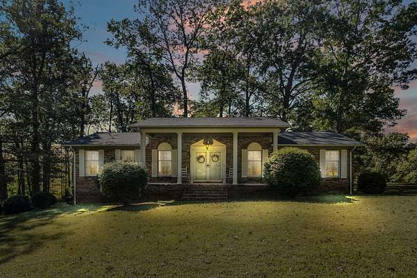 79.6 Acres of Land with Home for Sale in Quebeck, Tennessee