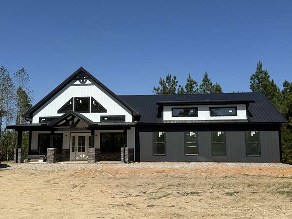 5 Acres of Residential Land with Home for Sale in Erin, Tennessee