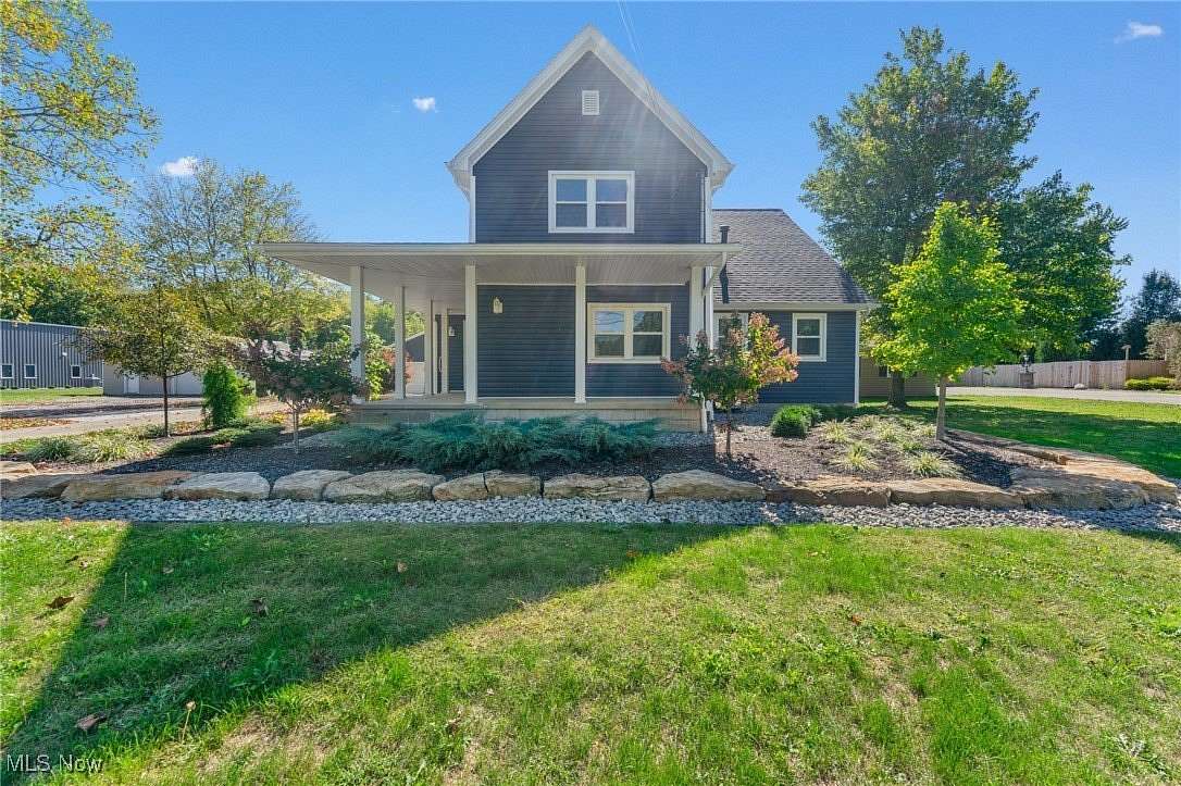 3.33 Acres of Residential Land with Home for Sale in Youngstown, Ohio