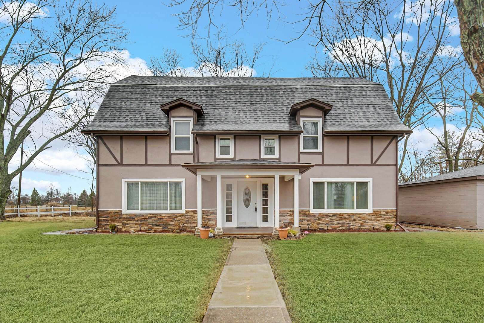 1.8 Acres of Residential Land with Home for Sale in Chesterton, Indiana