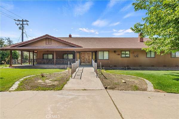 19.6 Acres of Land with Home for Sale in Springville, California