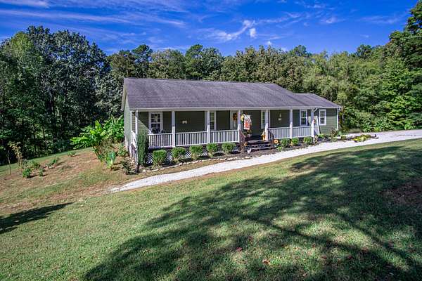 1.63 Acres of Residential Land with Home for Sale in Williamsburg, Kentucky