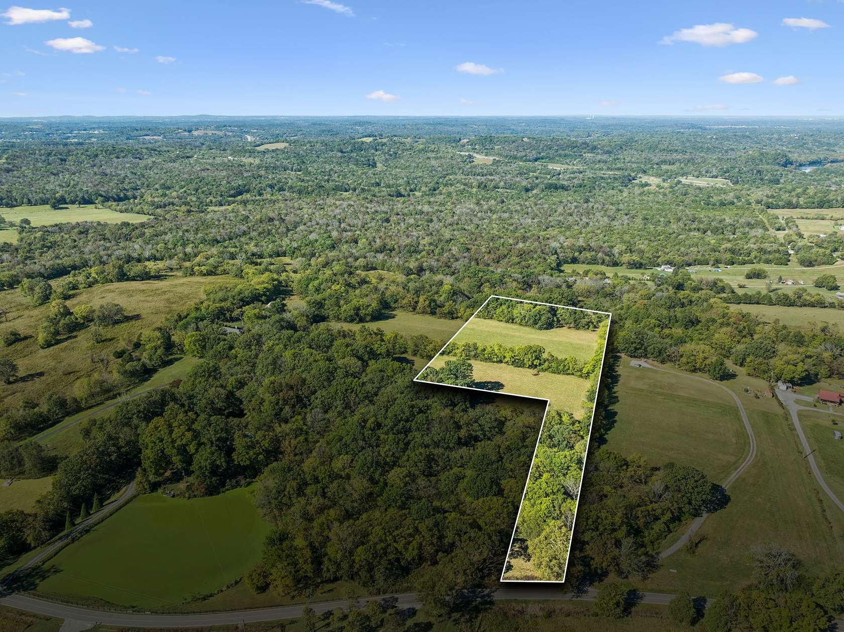 5 Acres of Land for Sale in Lebanon, Tennessee