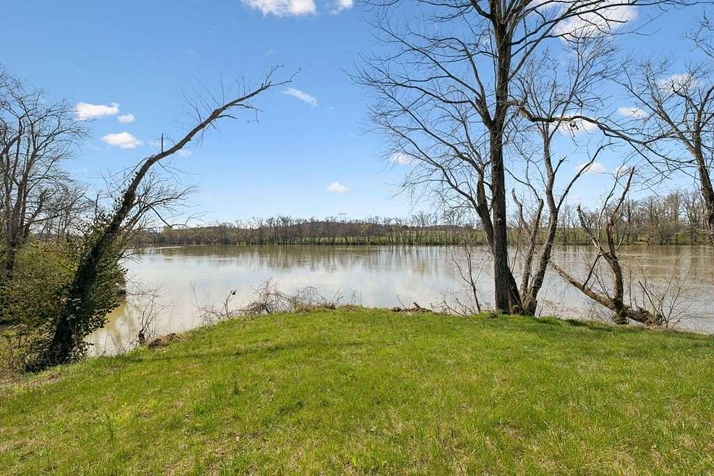 7.26 Acres of Land with Home for Sale in Riddleton, Tennessee