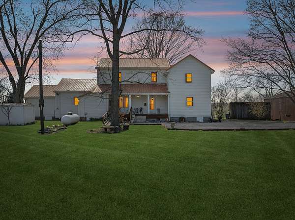 7.26 Acres of Residential Land with Home for Sale in Riddleton, Tennessee