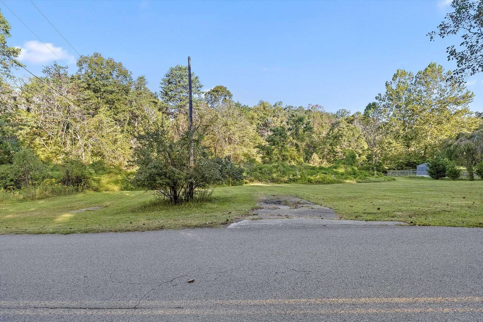 0.58 Acres of Residential Land for Sale in Lookout Mountain, Georgia