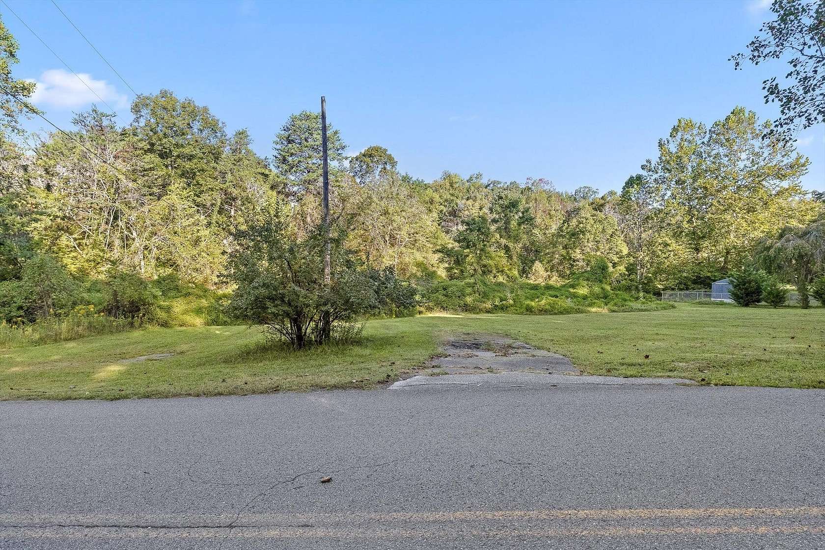 0.58 Acres of Residential Land for Sale in Lookout Mountain, Georgia