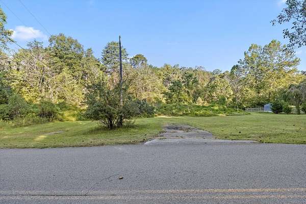 0.58 Acres of Residential Land for Sale in Lookout Mountain, Georgia