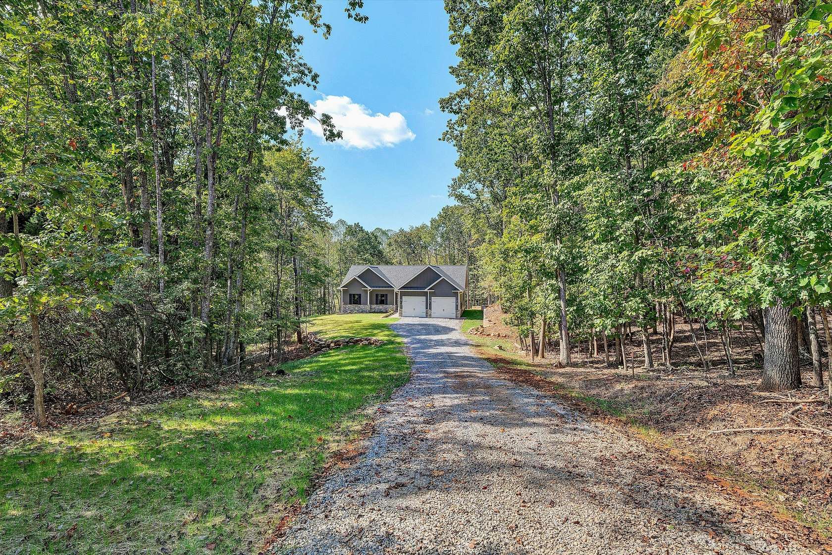 1.6 Acres of Residential Land with Home for Sale in Moneta, Virginia