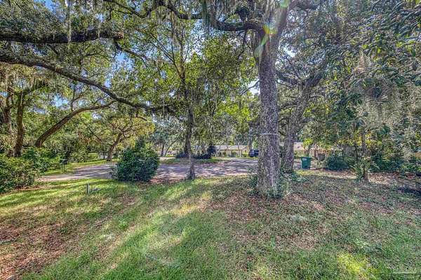 0.52 Acres of Residential Land for Sale in Gulf Breeze, Florida