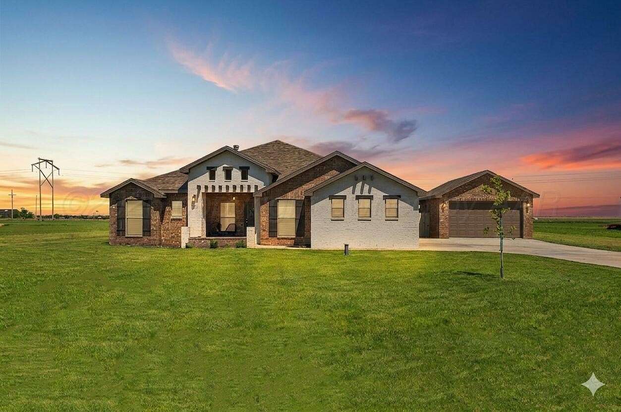 1.5 Acres of Land with Home for Sale in Amarillo, Texas