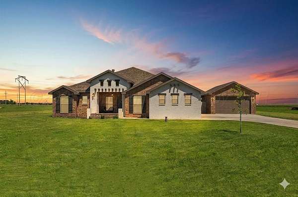 1.5 Acres of Land with Home for Sale in Amarillo, Texas