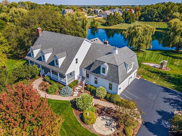 2.44 Acres of Residential Land with Home for Sale in North Barrington, Illinois