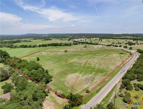 11 Acres of Land for Sale in Florence, Texas