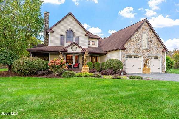 25 Acres of Agricultural Land with Home for Sale in Schodack Town, New York