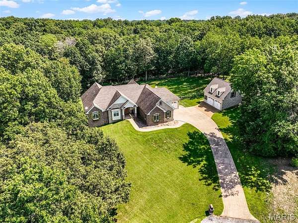5 Acres of Residential Land with Home for Sale in Washington, Missouri