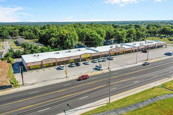 2 Acres of Improved Commercial Land for Sale in Springfield, Missouri
