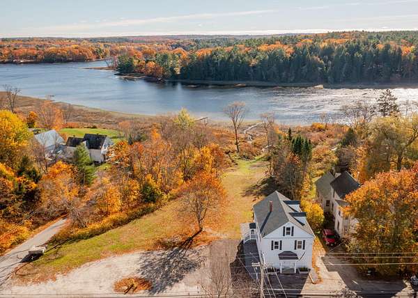 2 Acres of Improved Mixed-Use Land for Sale in Richmond, Maine