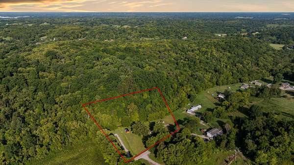 5 Acres of Residential Land with Home for Sale in Georgetown, Kentucky