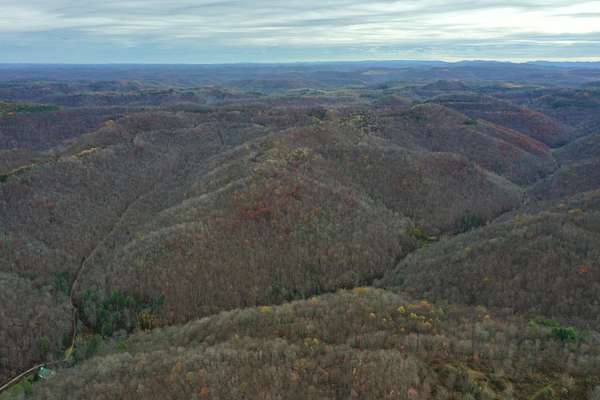 569 Acres of Recreational Land for Sale in Beverly, Kentucky