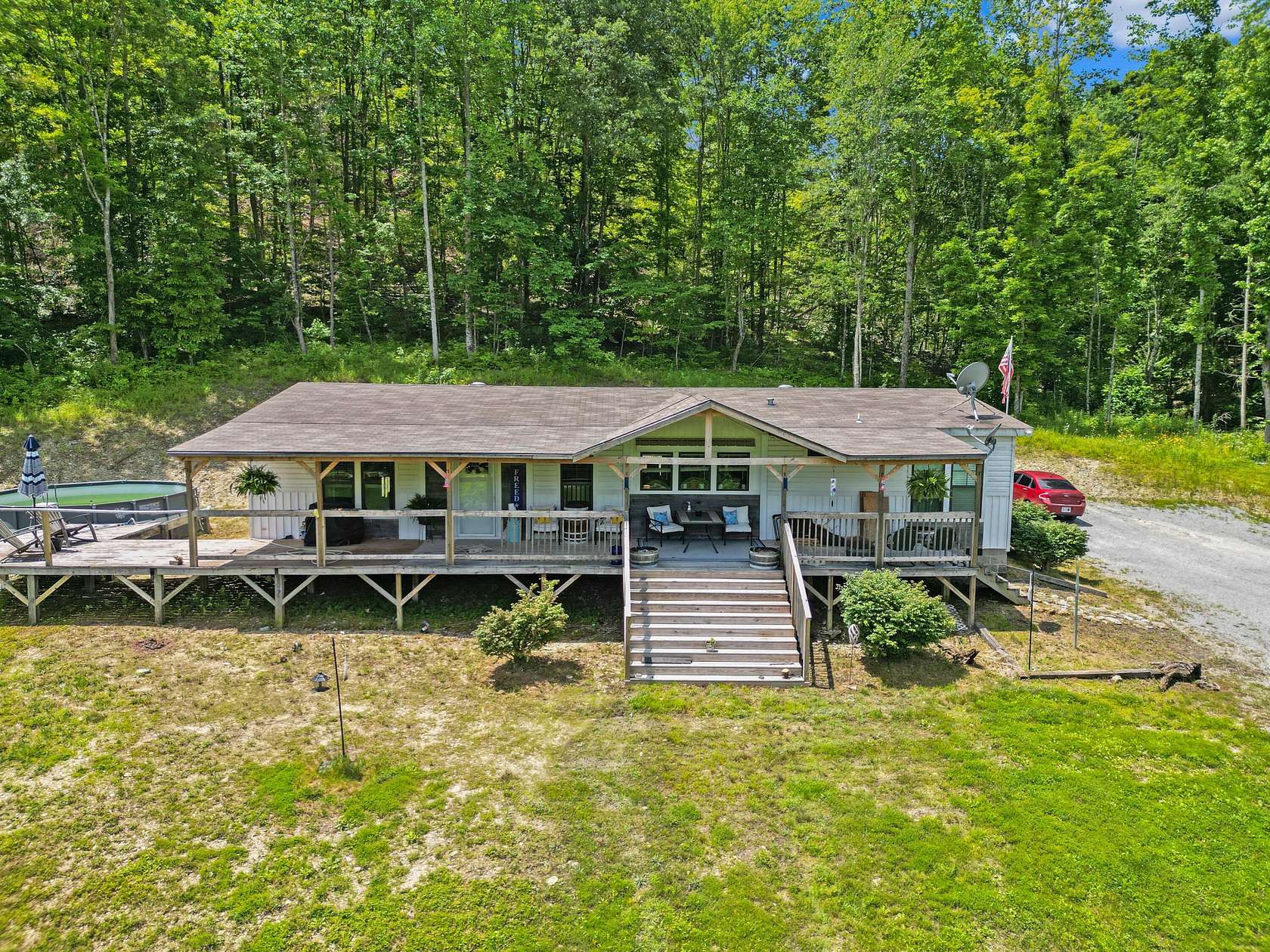 60 Acres of Land with Home for Sale in Hustonville, Kentucky